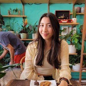 Meet your Posher, Tia